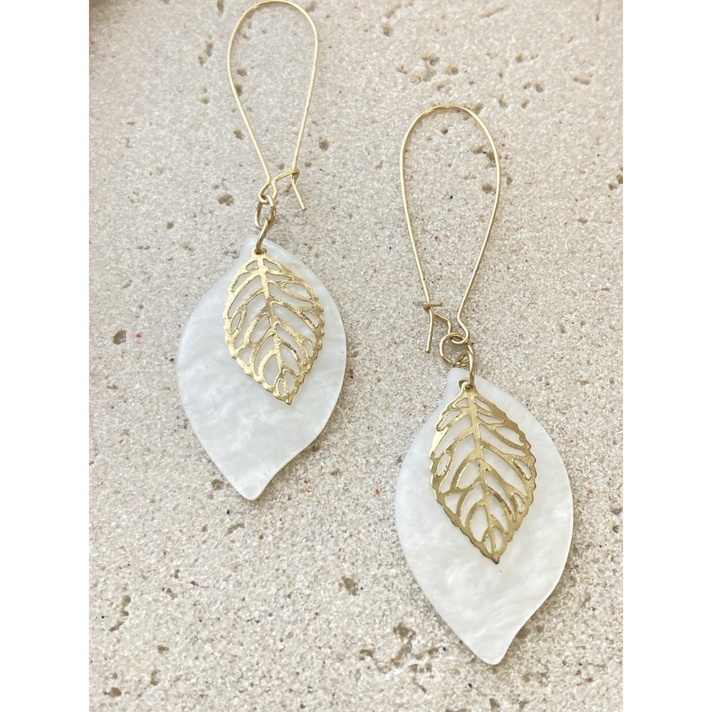 White Leaf Dangle Earrings Gold‎ Tone Filigree Feminine Romantic Lightweight